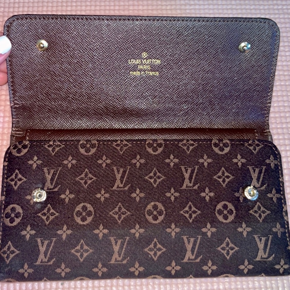 Louis Vuitton cotton wallet.